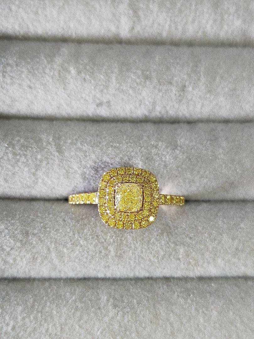 FANCY INTENSE YELLOW 0.53ct VS2 18金リング