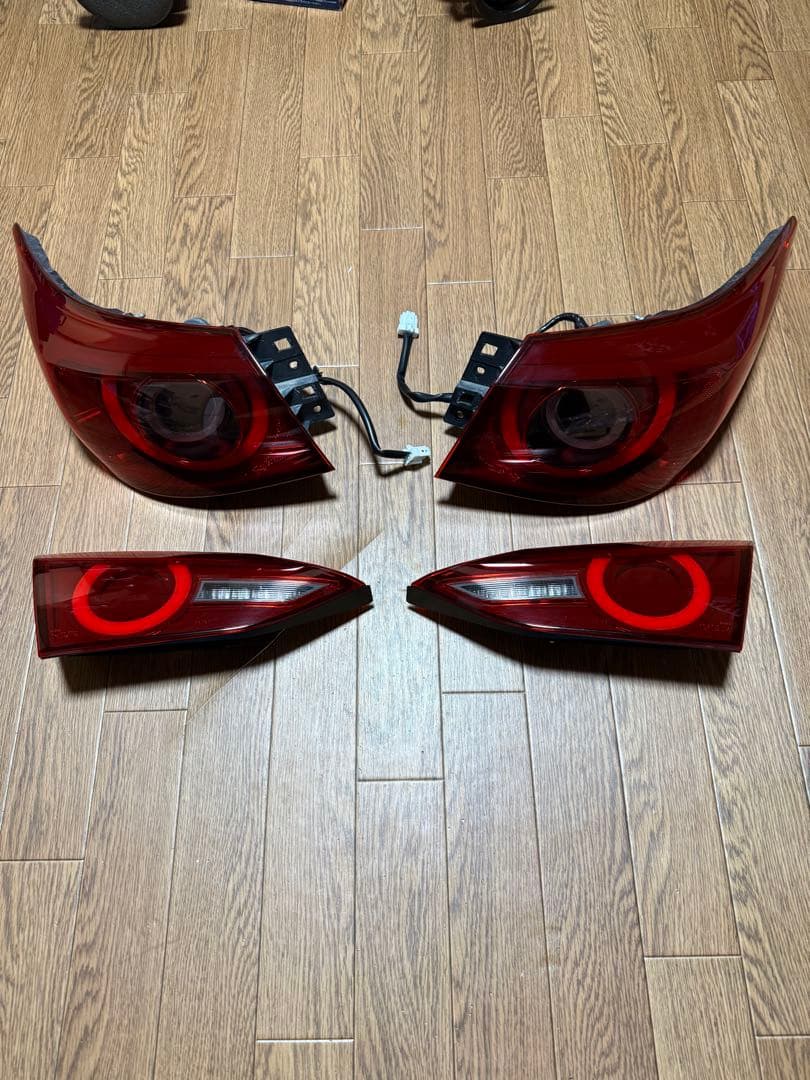 V37スカイライン 純正後期テール