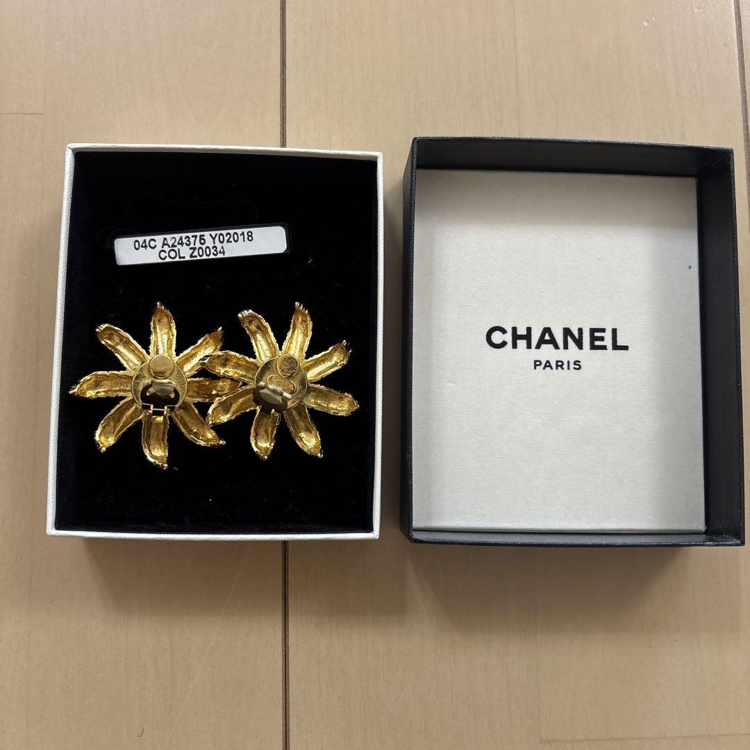 耳元を華やかに演出♪シャネルフラワーモチーフゴールドピアス CHANEL 花モチーフ ゴールドイヤリング