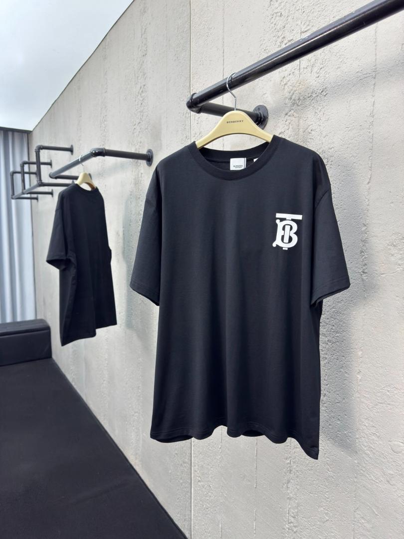 BURBERRY ナイトロゴ入り ブラックTシャツ 中古・古着通販】BURBERRY (バーバリー) ロゴカットソー