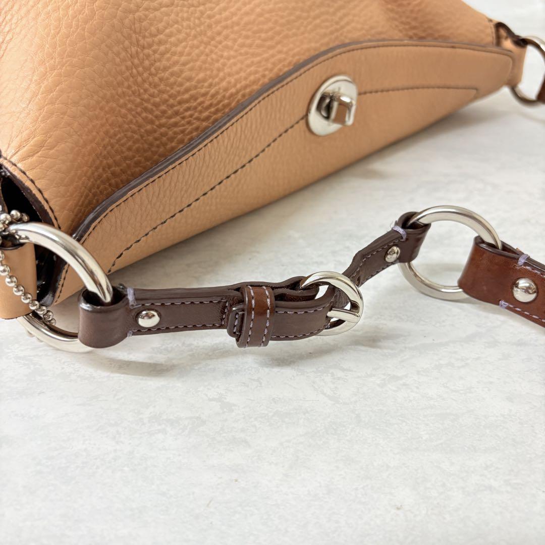 美品 COACH コーチ レザー ワンショルダーバッグ ターンロック