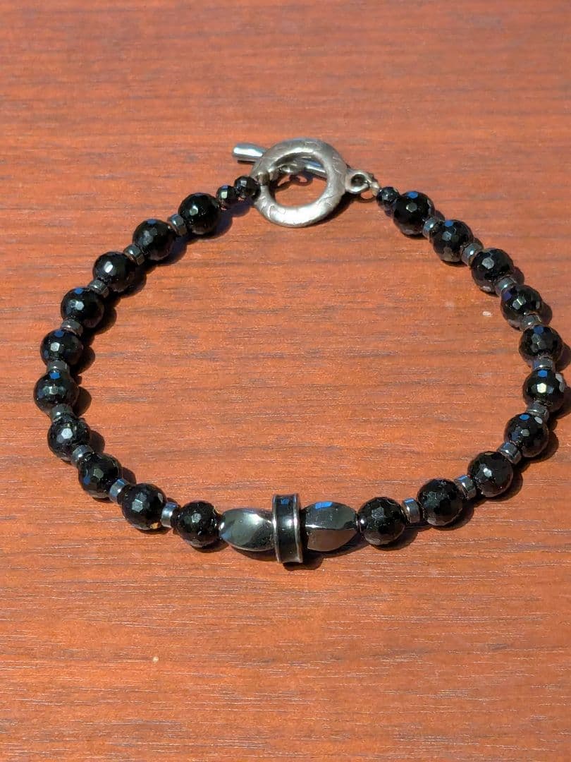 M R ブラックオニキスブレスレットMR