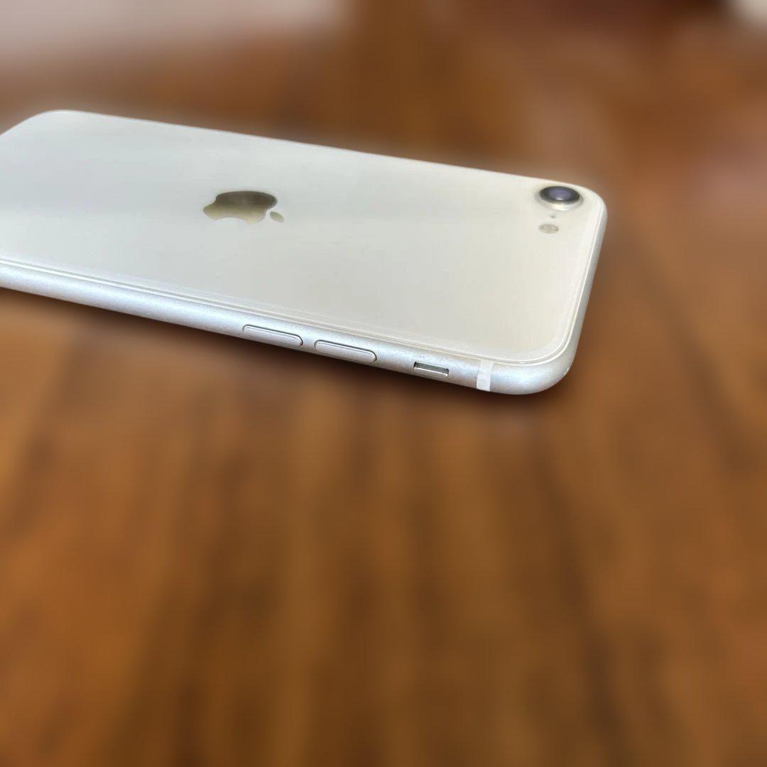 (美品)Apple iPhone SE 第二世代　128GB ホワイト 本体