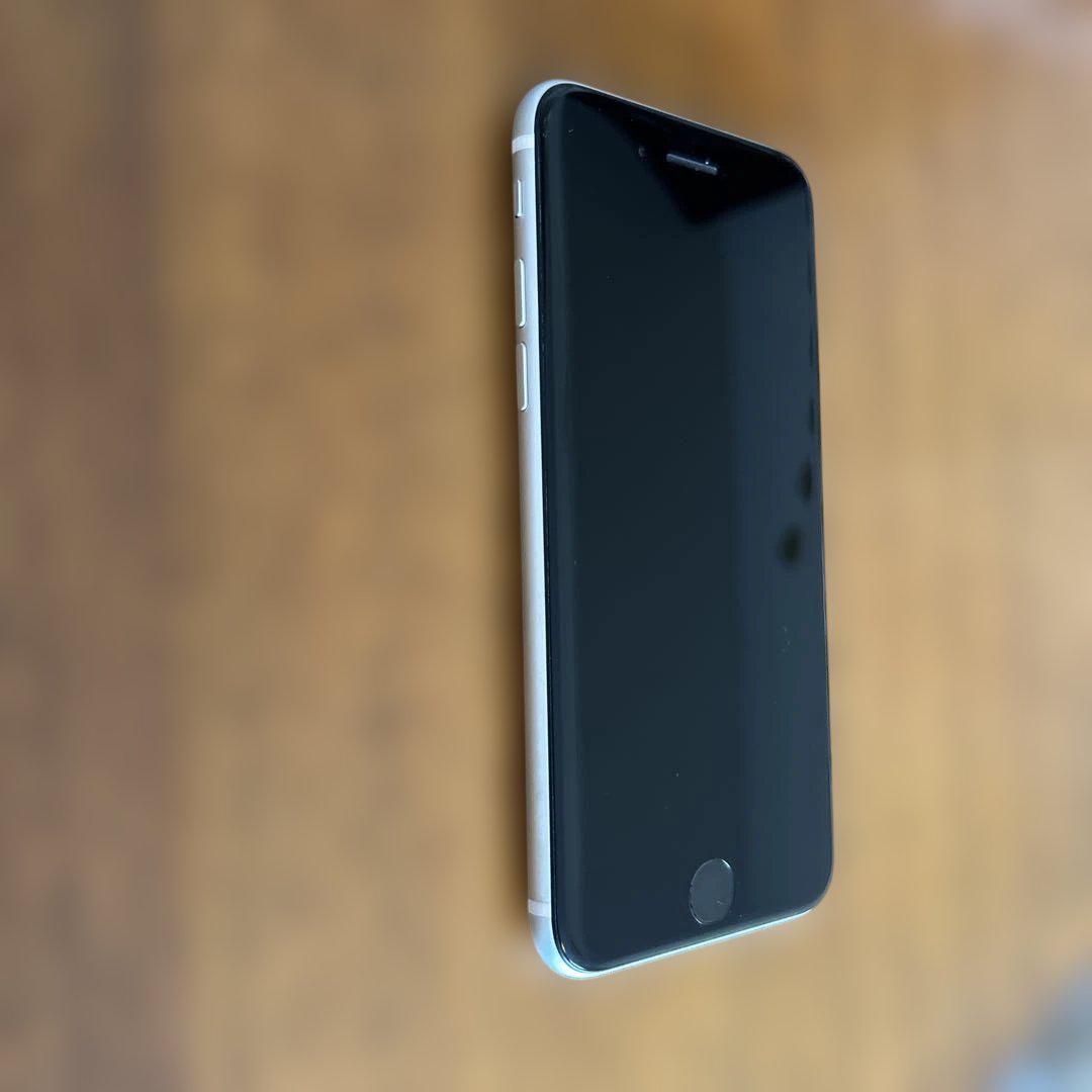 (美品)Apple iPhone SE 第二世代　128GB ホワイト 本体