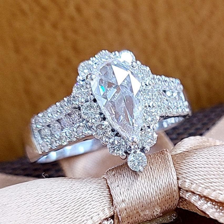 エレガント！ ローズカット最高級 DカラーSI1 ダイヤモンド K18 リング