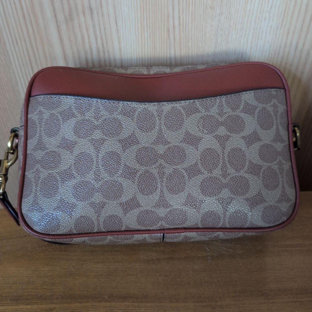 Coach ターンロック　　　　シグネチャー　ショルダーバッグ ブラウン/レッド