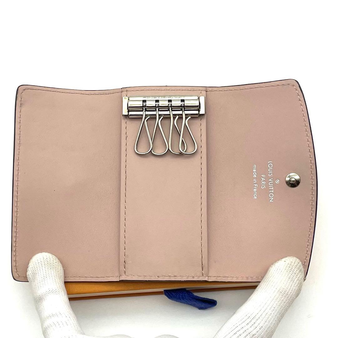 ルイヴィトン マヒナ ミュルティクレ4 マグノリアピンク M64056 ルイヴィトン マヒナ ミュルティクレ4 マグノリアピンク M64056