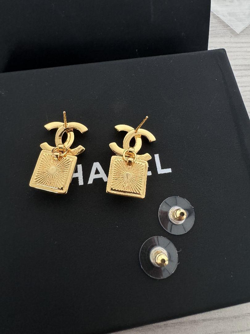 シャネル ピアス CHANEL ココマーク メタル  AB5245