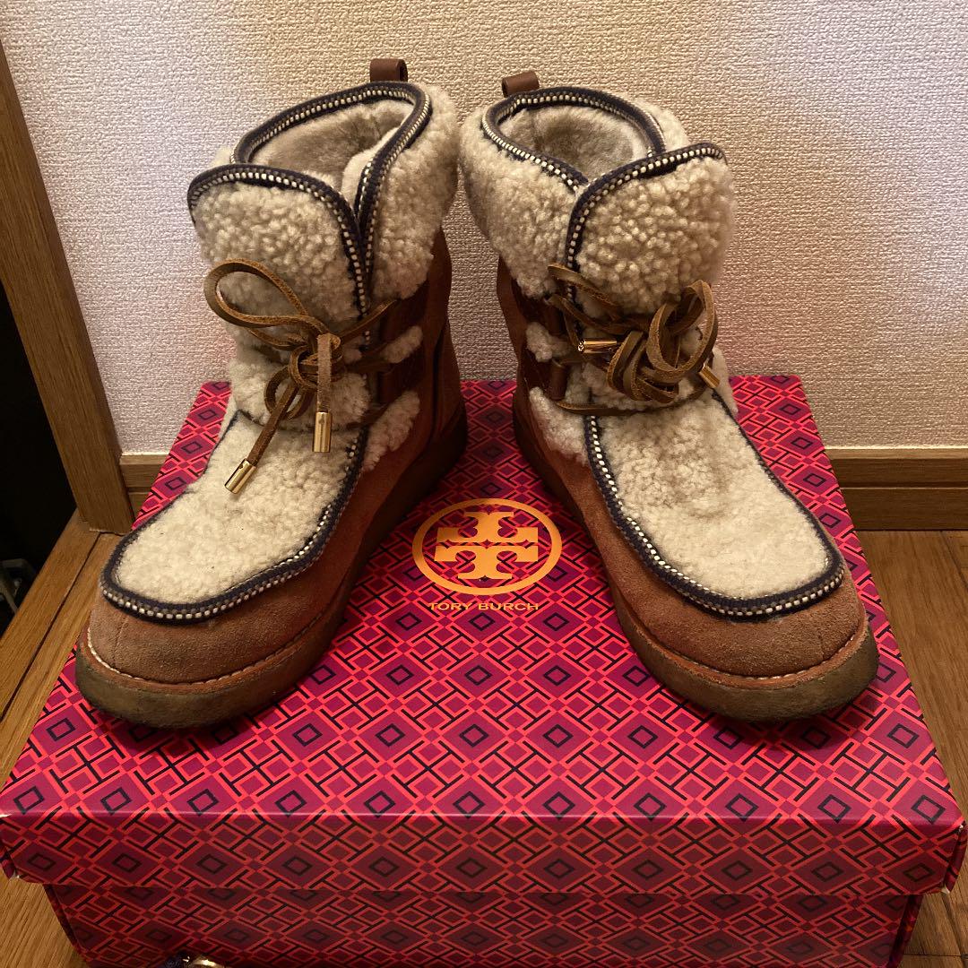トリーバーチムートンブーツ