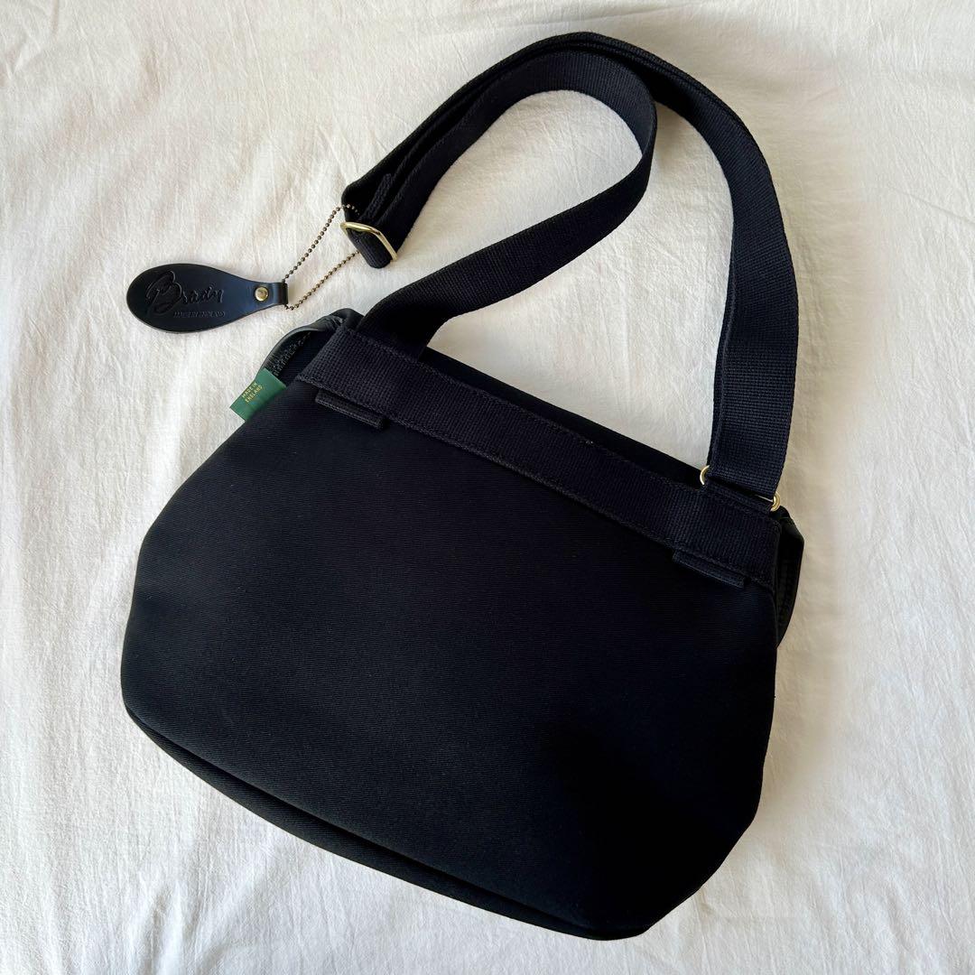美品 ブレディ AVON ショルダーバッグ キャンバス×レザー 黒 斜めがけ