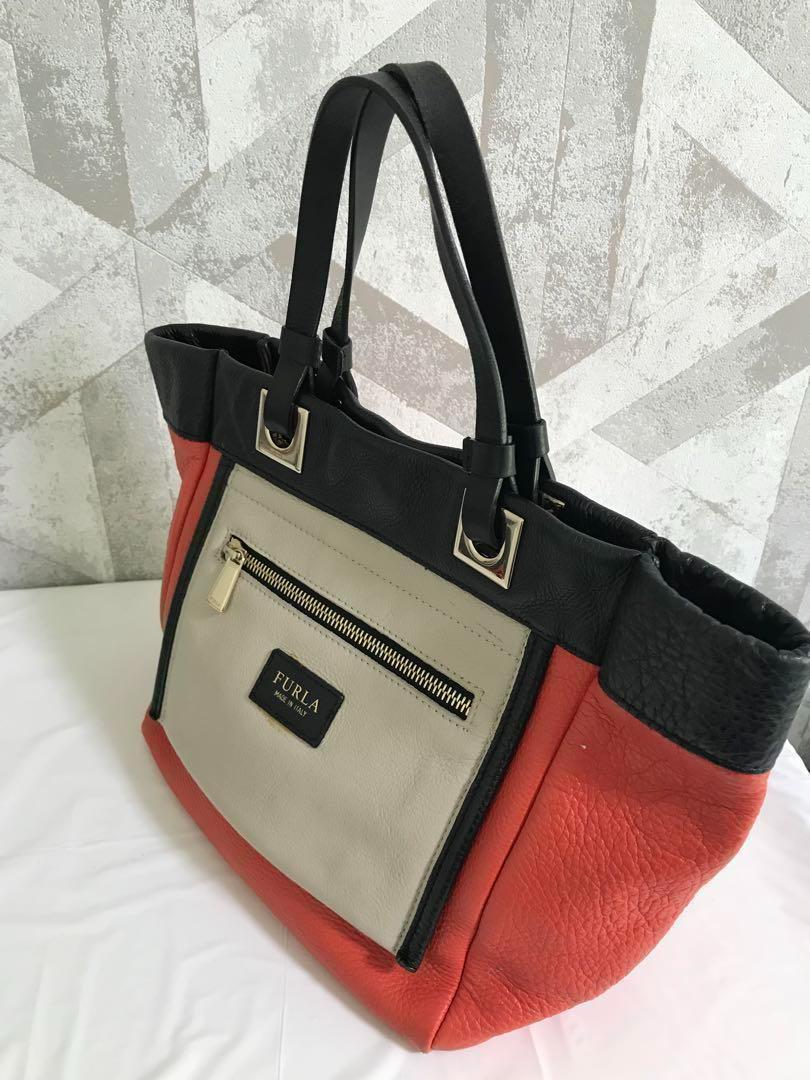 FURLA フルラ