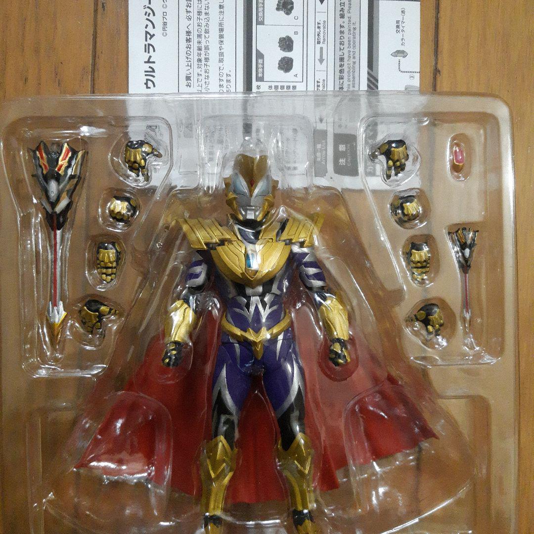 s.h.figuartsウルトラマンジードロイヤルメガマスター、マグニ