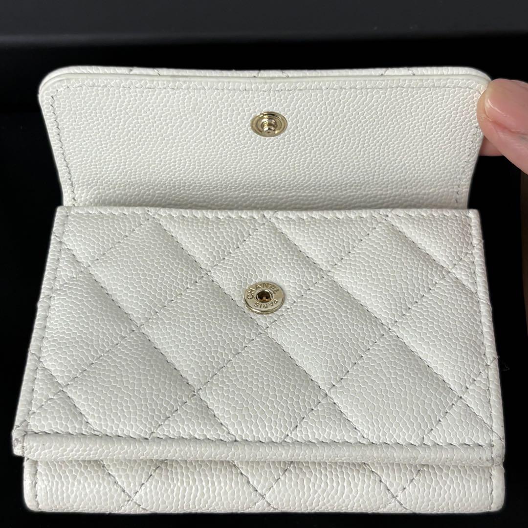 ▪️CHANELシャネル マトラッセ スモールフラップウォレット 三つ折り財布 白