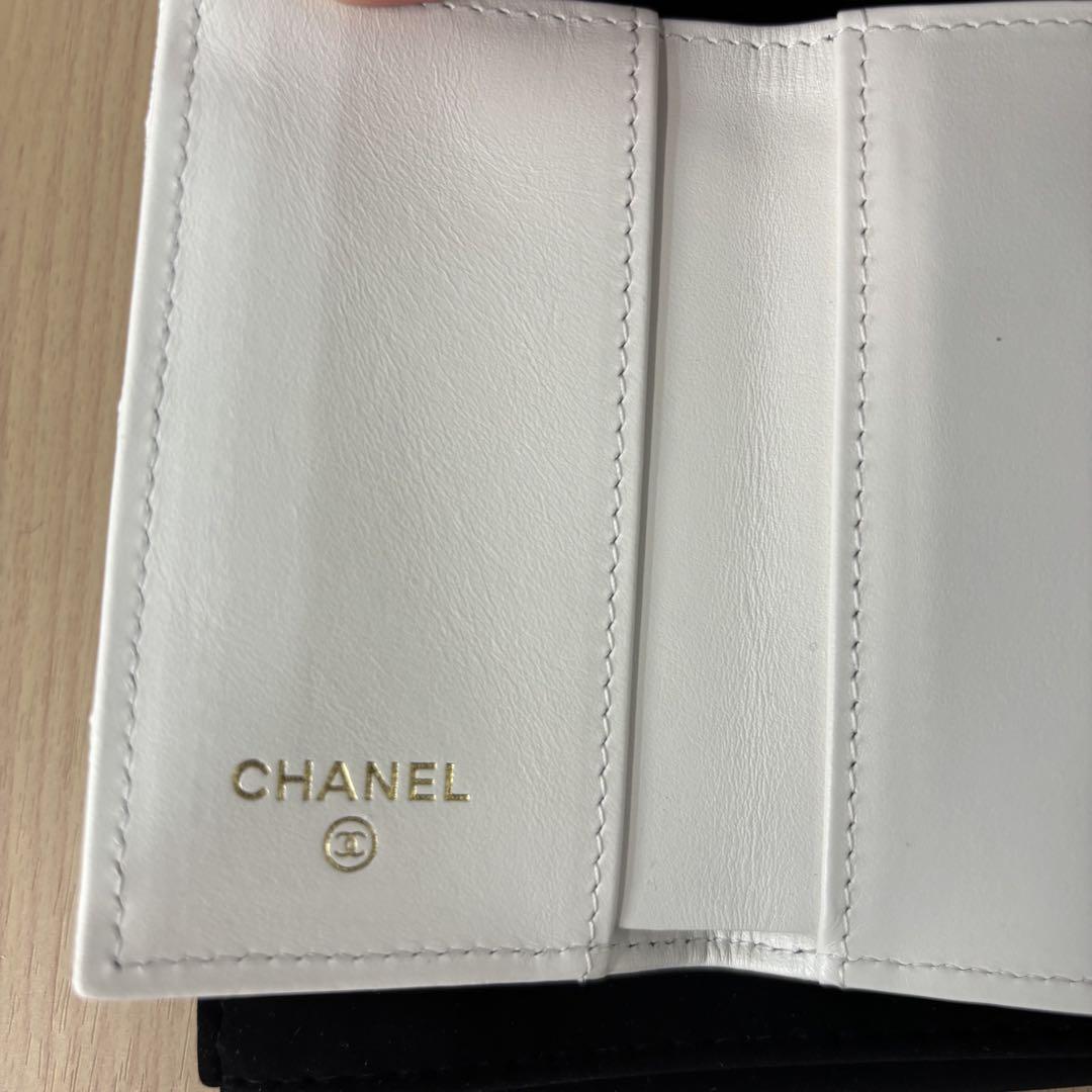 ▪️CHANELシャネル マトラッセ スモールフラップウォレット 三つ折り財布 白