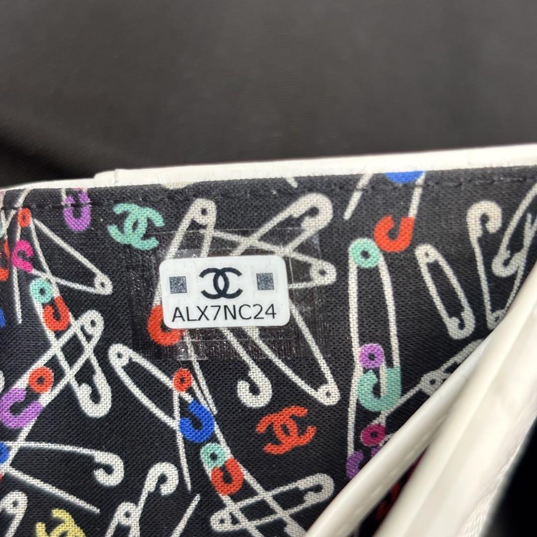 ▪️CHANELシャネル マトラッセ スモールフラップウォレット 三つ折り財布 白