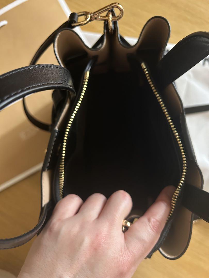 MICHAEL KORS ブラック ハンドバッグ