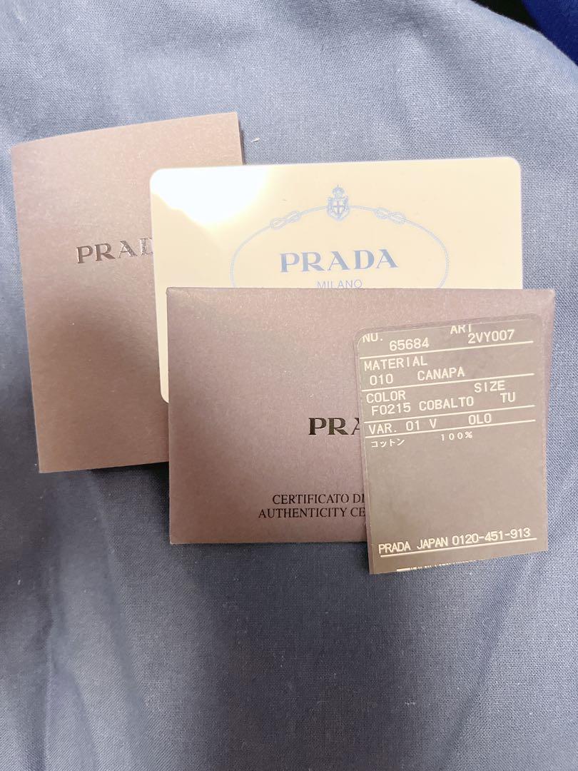 PRADA　エンボスロゴトライアングルキャンバスショルダーバッグ