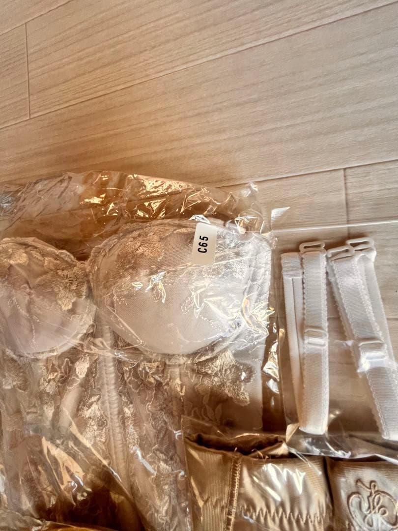 ユニフォーム ホワイトレースコルセットセット