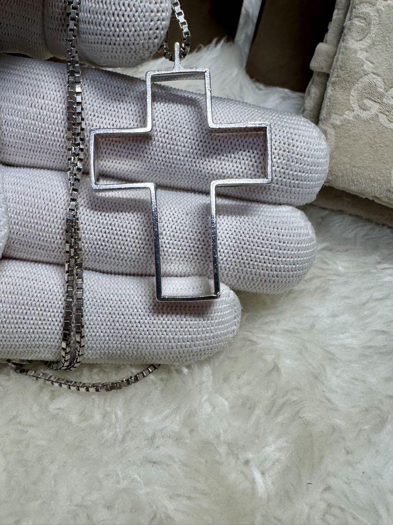 GUCCI シルバー クロス ネックレス