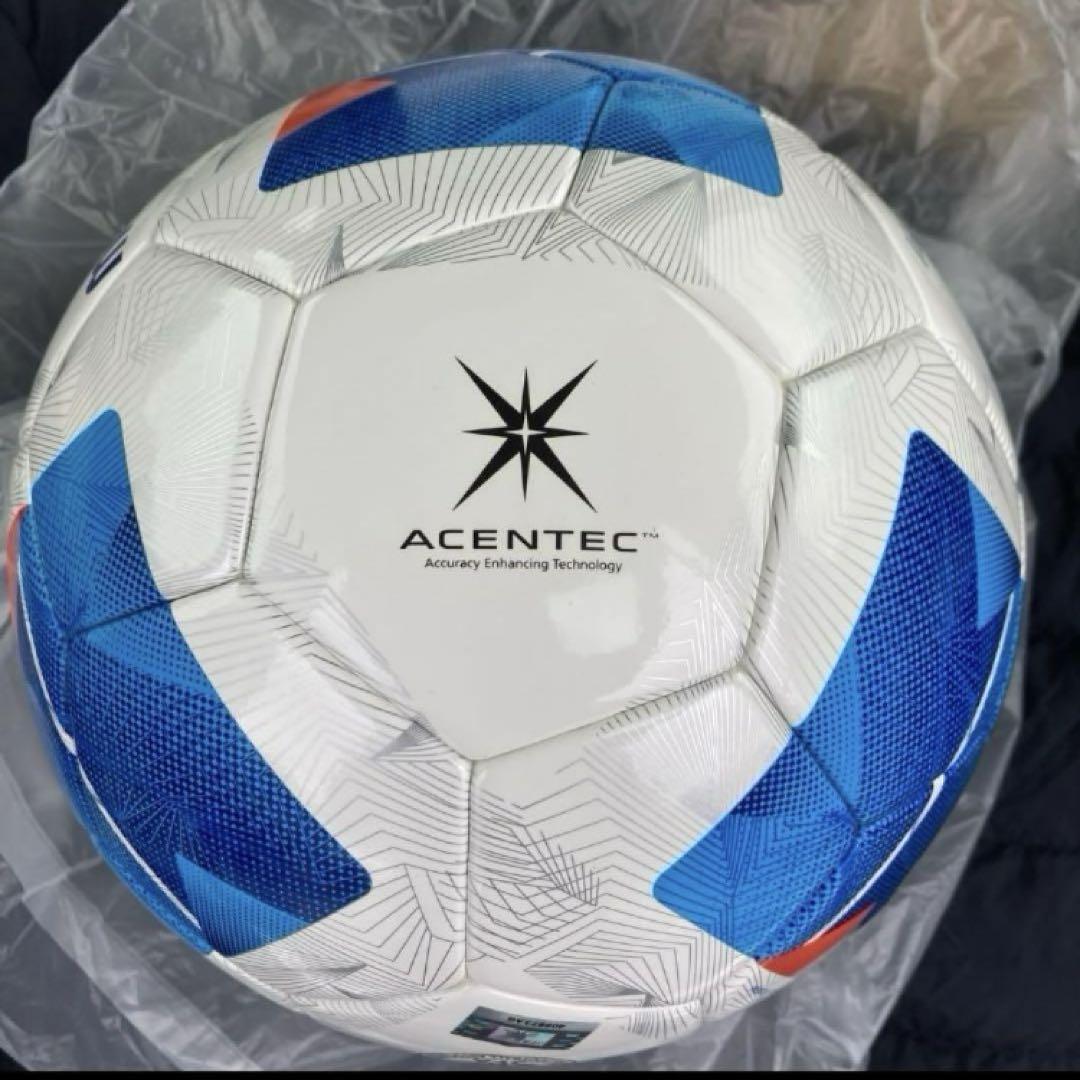 サッカーボール2個セット - メルカリ