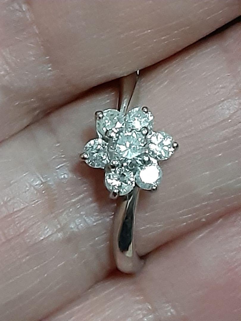 Pt900 天然ダイアモンド0.50ct フラワーリング