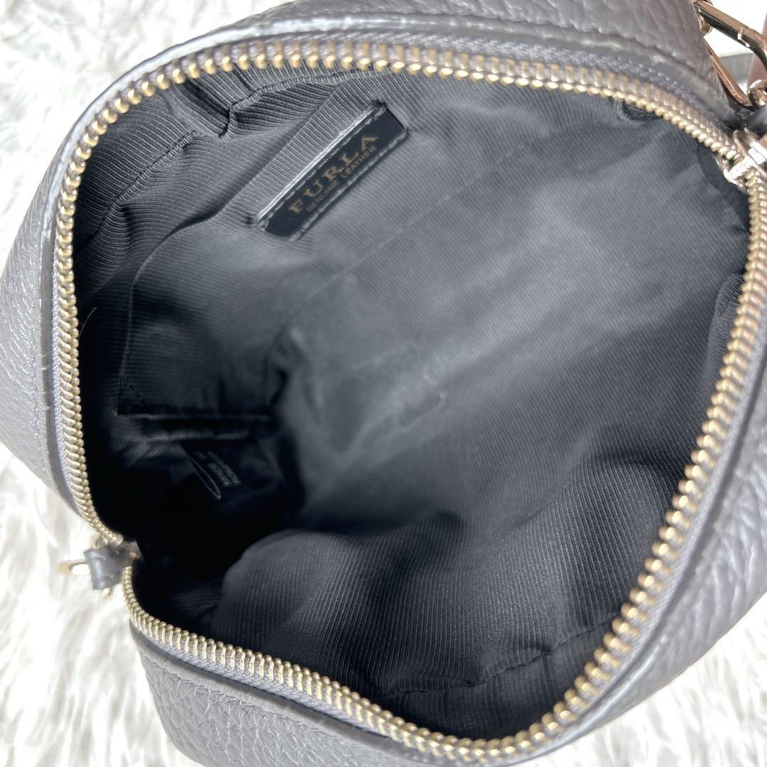 極美品！FURLA フルラ アヴリル ショルダーバッグ グレー シボ革