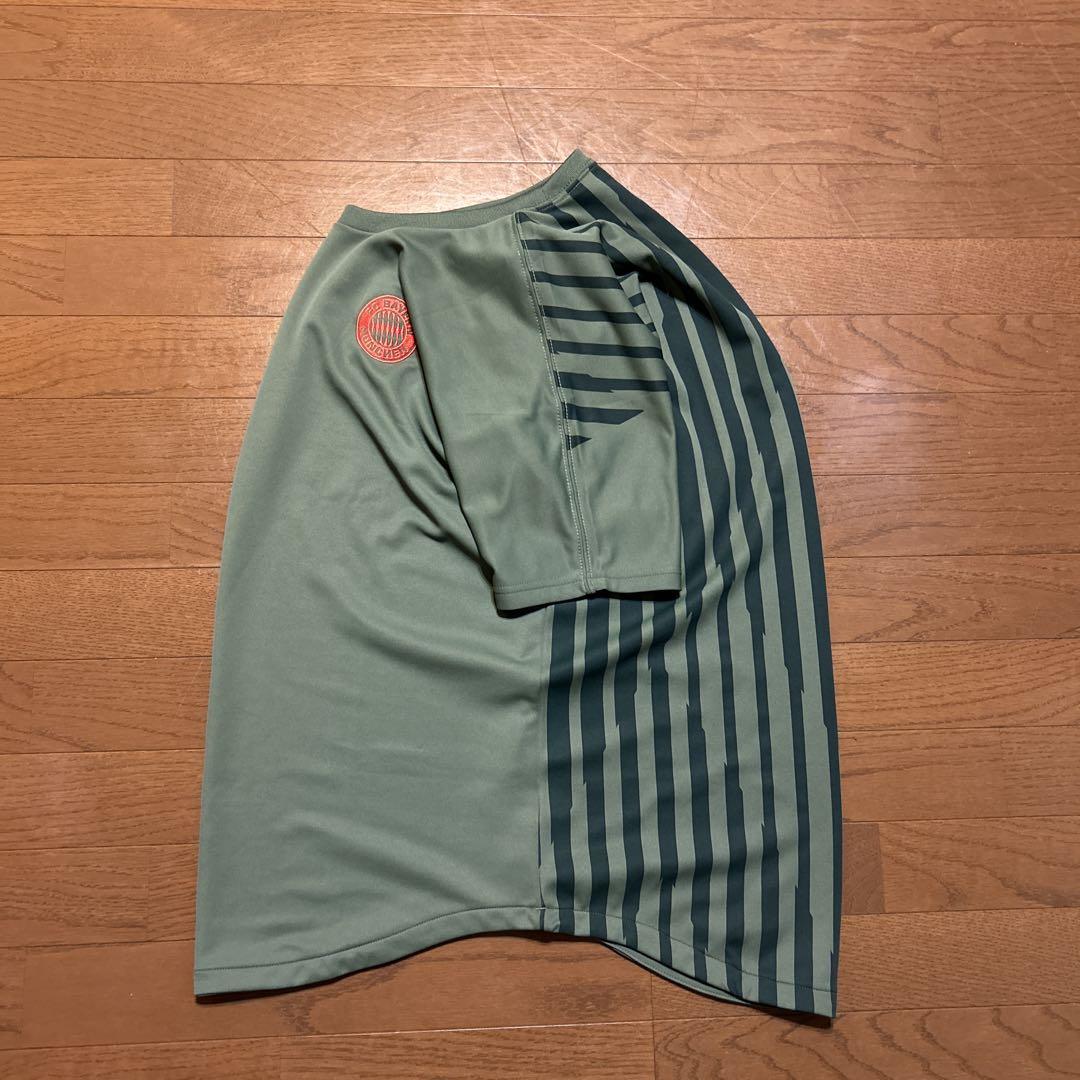 美品 adidas バイエルン・ミュンヘン トレーニングシャツ XLサイズ