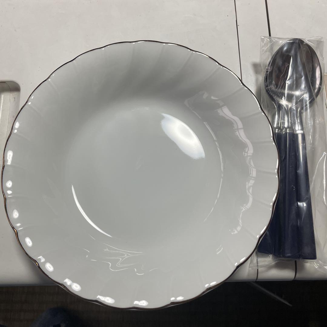 新品未使用白いカレー皿セット（スプーン付き）5枚