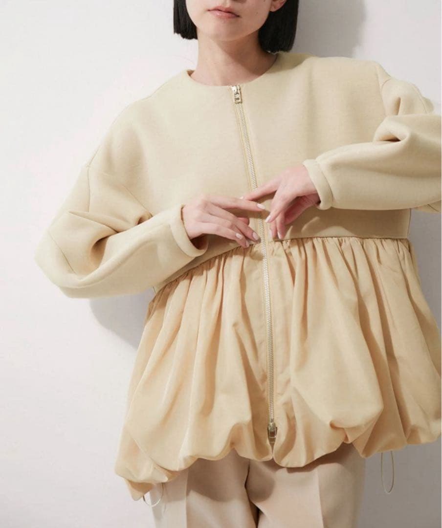 未使用タグ付き☆ADAM ET ROPÉ ダンボールタフタペプラムカーディガン 未使用タグ付き☆ADAM ET ROPÉ ダンボールタフタペプラムカーディガン