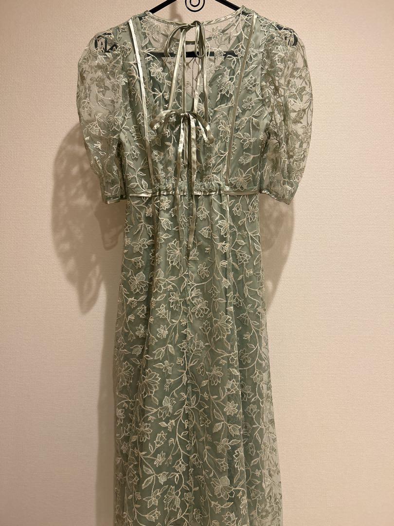 【美品】LILY BROWN チュール刺繍ドレス