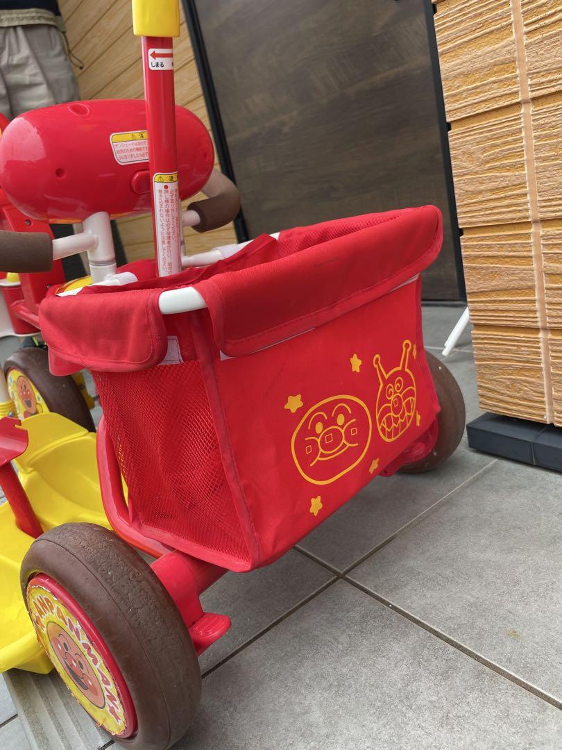 アンパンマン三輪車　破れあり