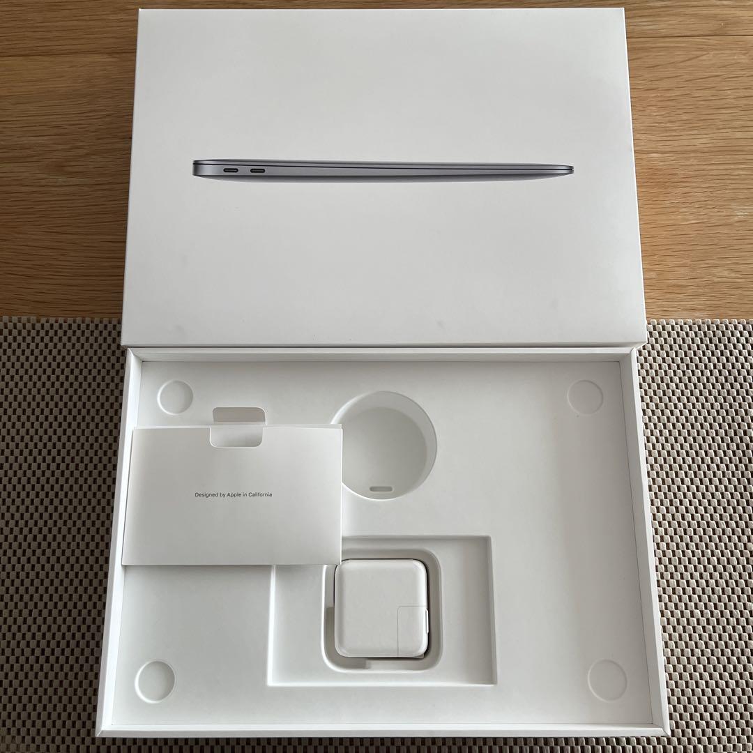 [美品・使用感低め] MacBook Air M1 (13インチ 8GB)