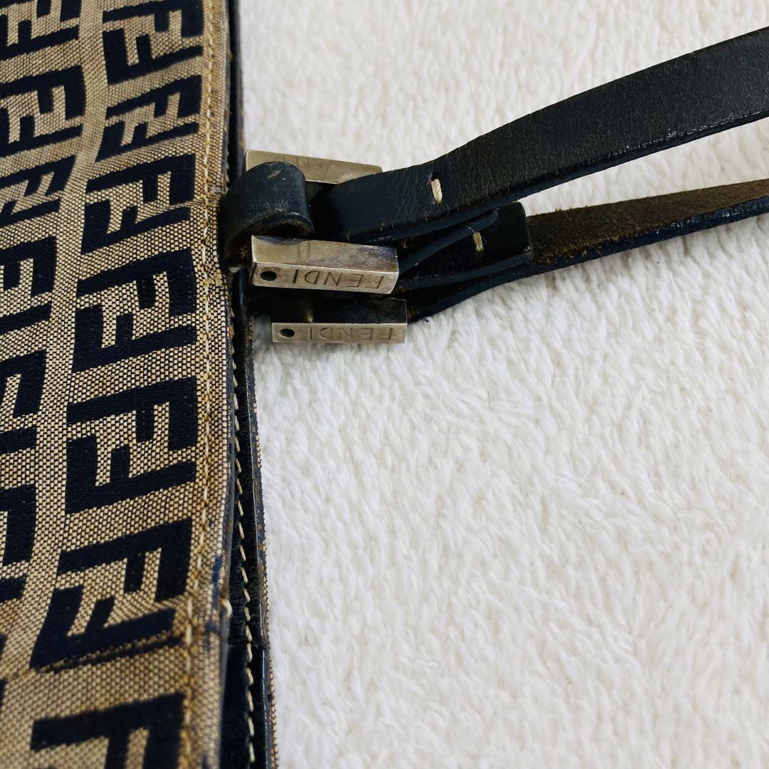 美品★FENDI フェンディ　ズッキーノ　ハンドバック　総柄　ズッカ　A4可能