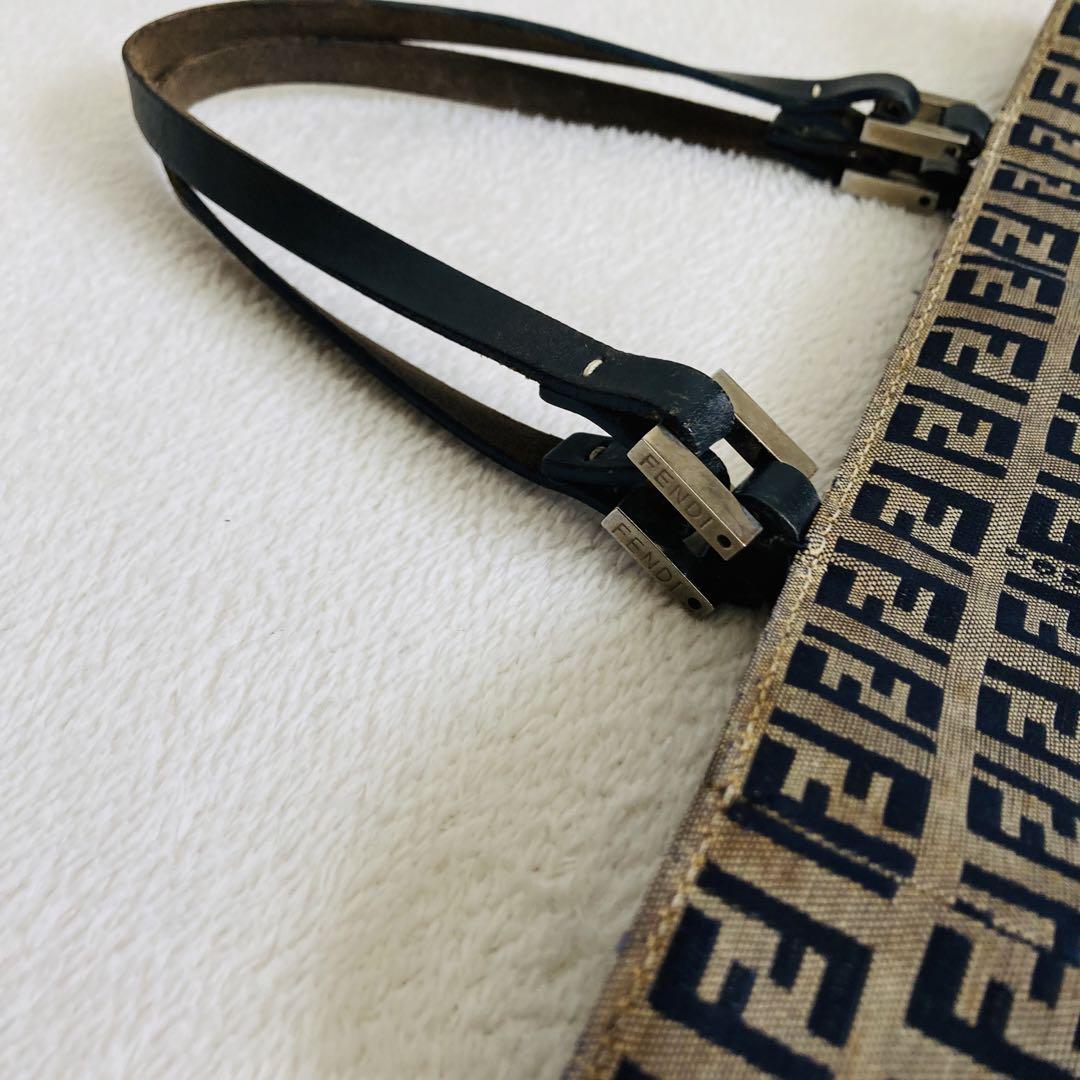 美品★FENDI フェンディ　ズッキーノ　ハンドバック　総柄　ズッカ　A4可能