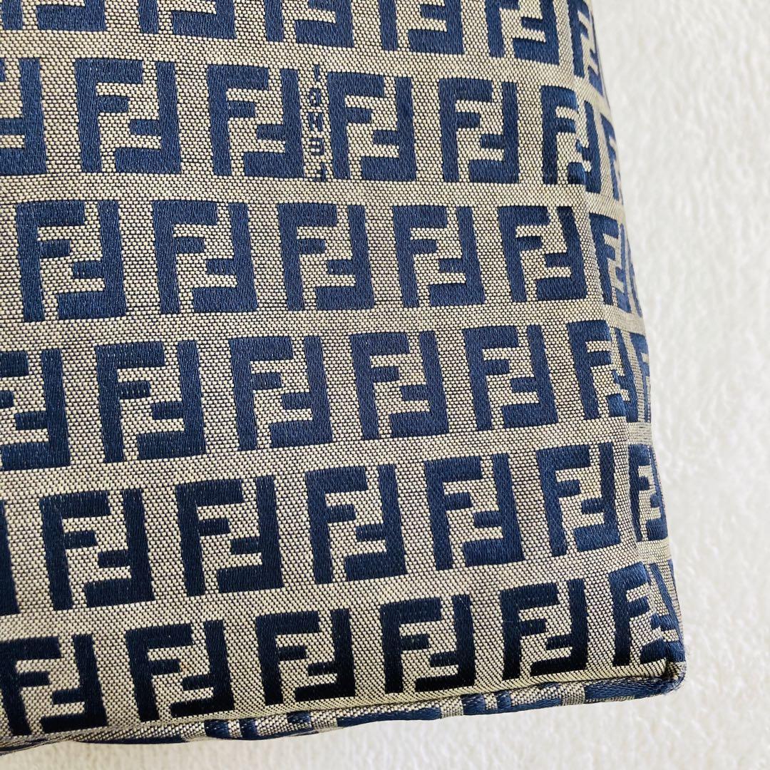 美品★FENDI フェンディ　ズッキーノ　ハンドバック　総柄　ズッカ　A4可能