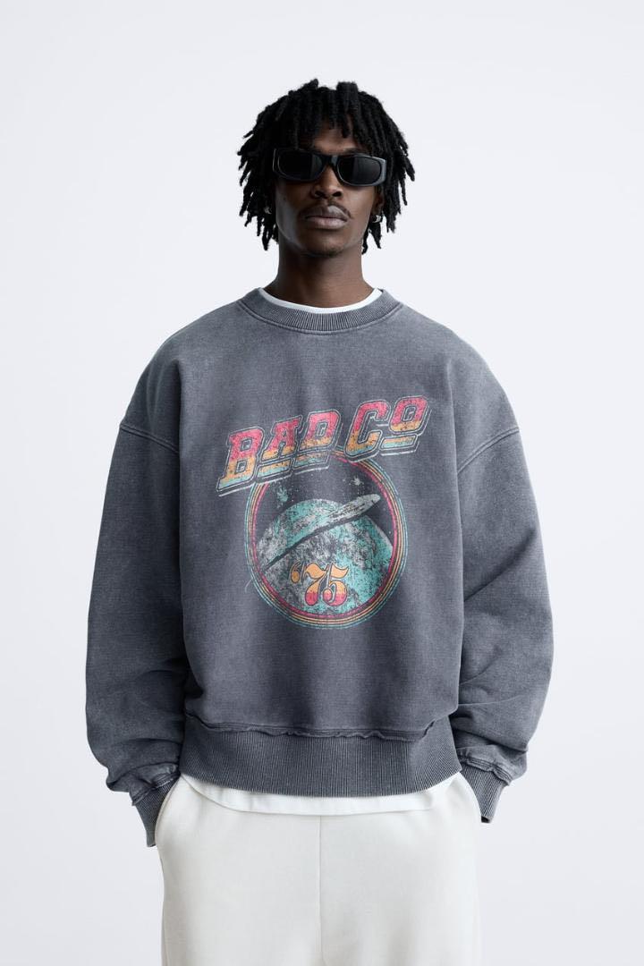 ZARA BAD Co グラフィック スウェットシャツ - メルカリ