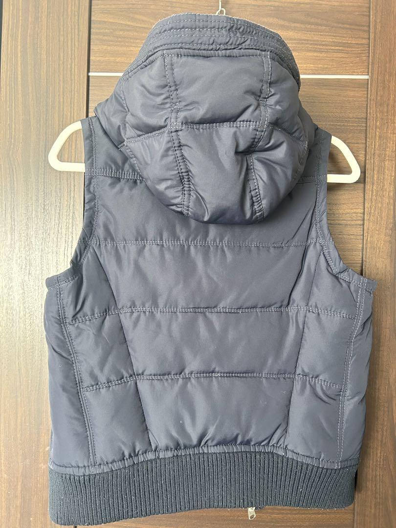 Abercrombie & Fitch ネイビー ダウンベスト M Abercrombie & Fitch ネイビー ダウンベスト M