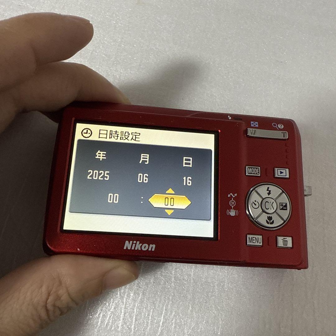 ❗️激安価格❗️デジカメ　本体　Nikon Coolpix S200