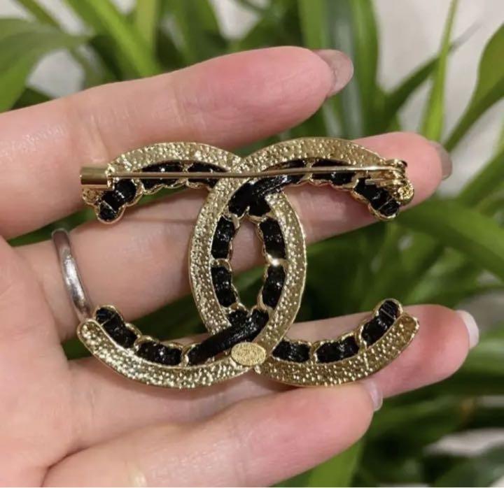 R1296 美品!! シャネル フェイクパール フラワー ブローチ 94A 大特価 ...