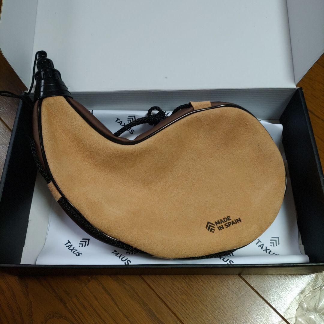 Taxus Knives leather canteen