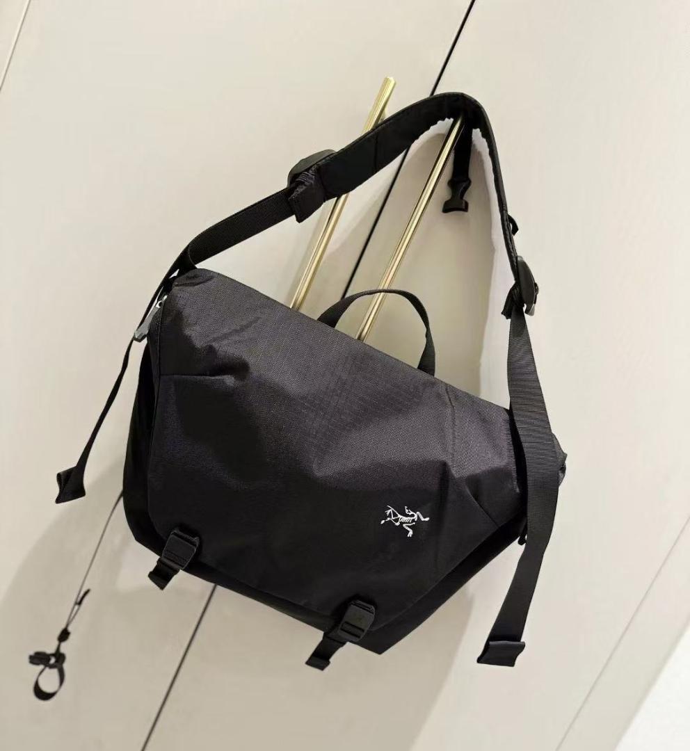 アークテリクス ARCTERYX バッグ ショルダーバッグ 10L