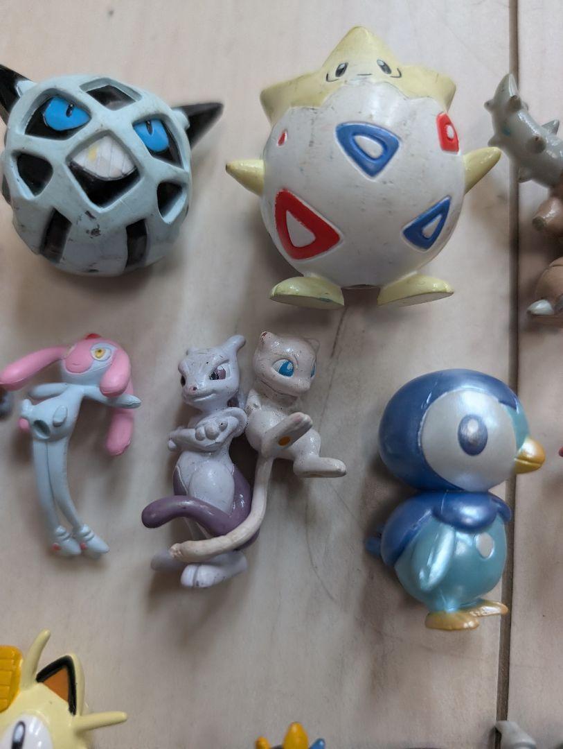 モンコレまとめ売り51個セット!モンスターコレクションメガ
