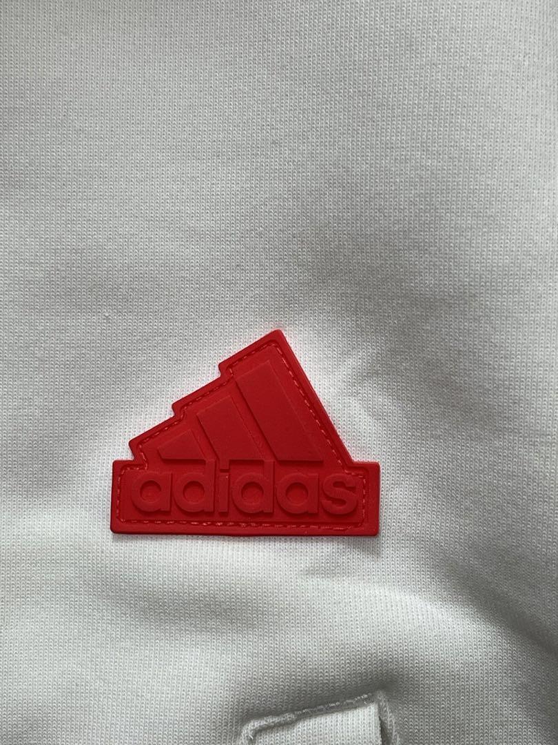 adidas オフホワイト ボタン付きジャケット