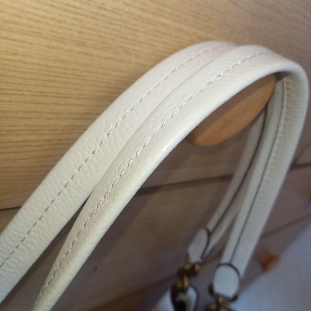 COACHホワイト/ブラウン レザー ハンドバッグ　アウトレット品