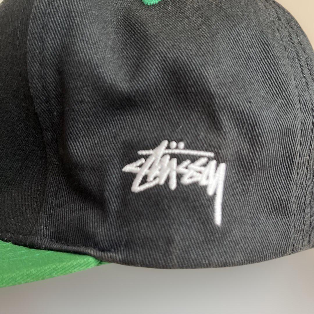 Stussy ステューシー スナップバック　キャップ 黒/緑　刺繍ロゴ