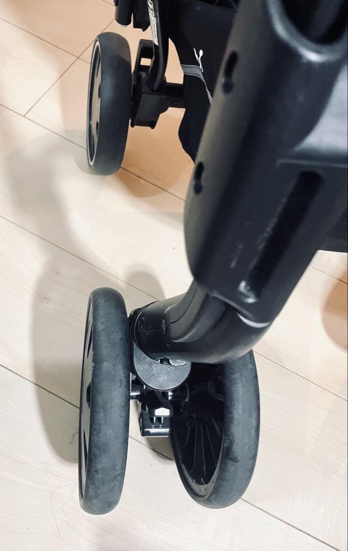 【美品】combi コンビ　ベビーカー Atto