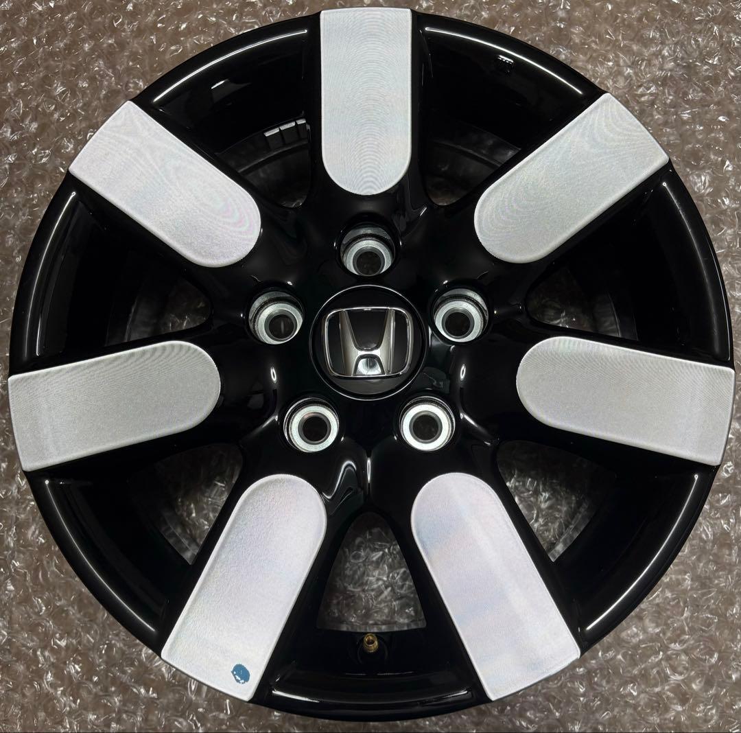 新型フリード AIR EX 15インチ 純正アルミホイール １本