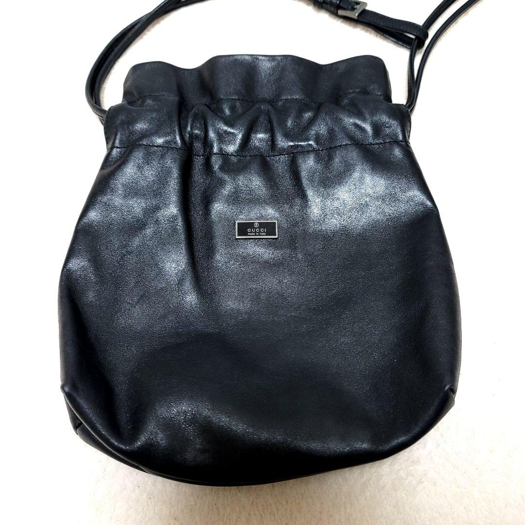美品 GUCCI オールレザー 巾着 ショルダーバッグ ロゴプレート ブラック