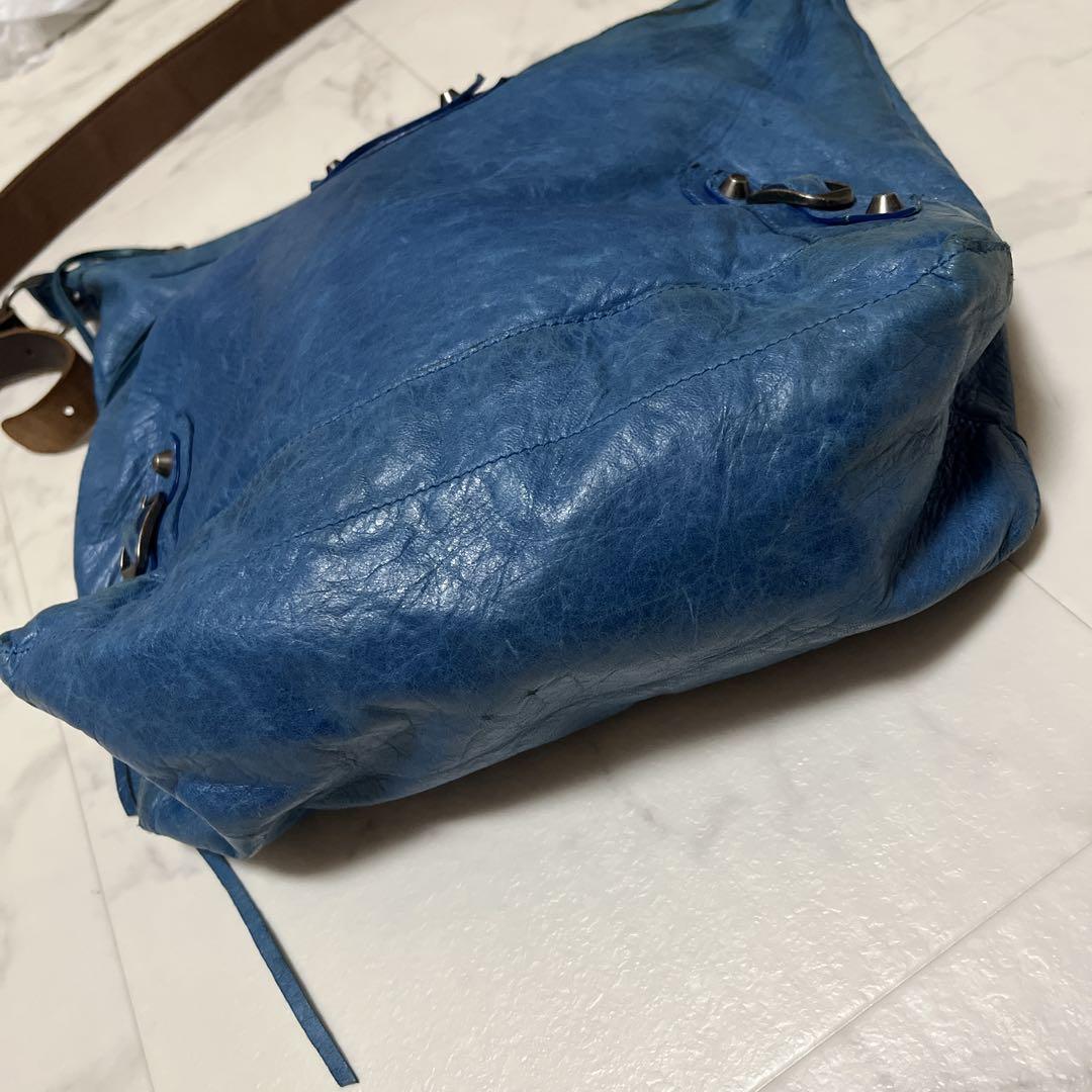 バレンシアガ ショルダーバッグ