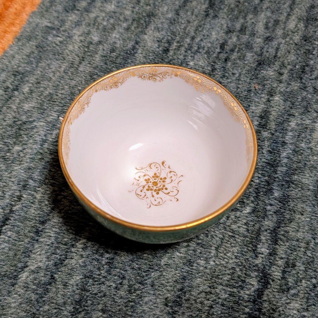 マイセン　フラワーブーケ　グリーンカップ　難あり